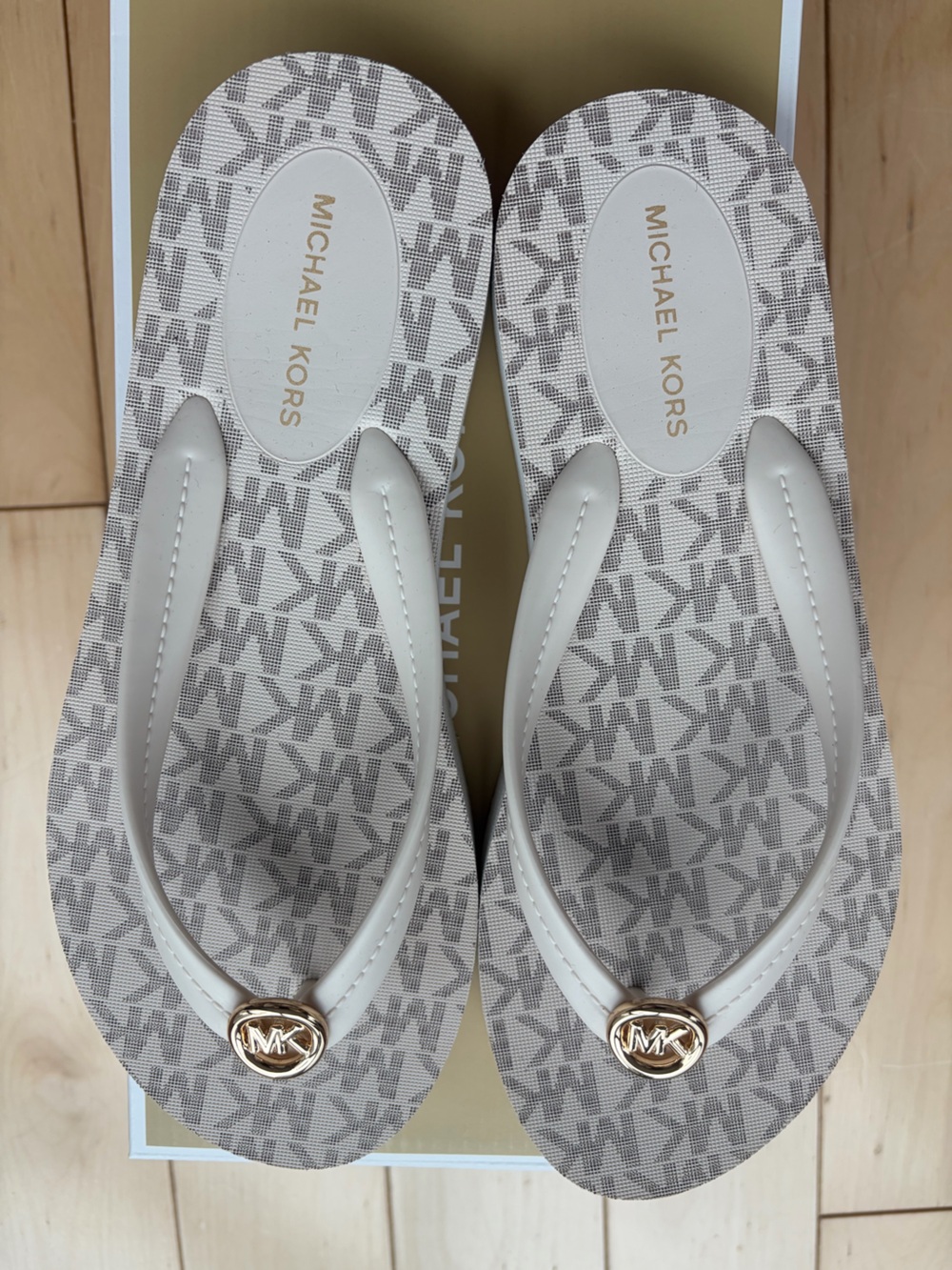 Michael Kors Vanilla Posie Flip Flops